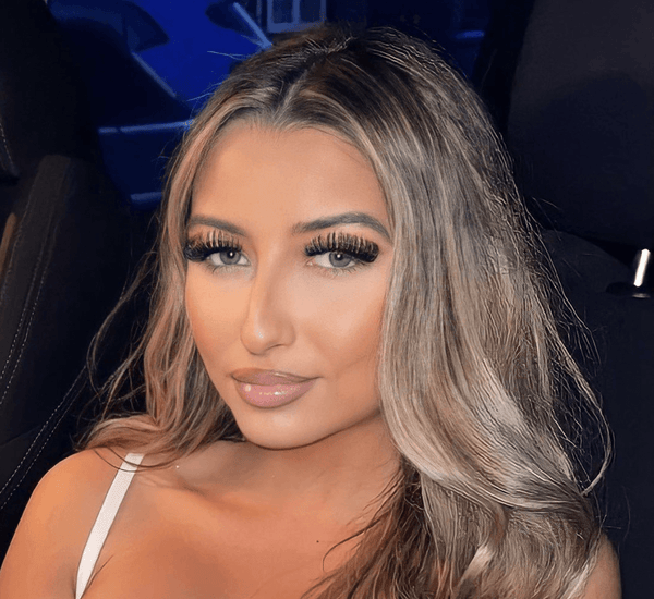 Dose of Lashes Model